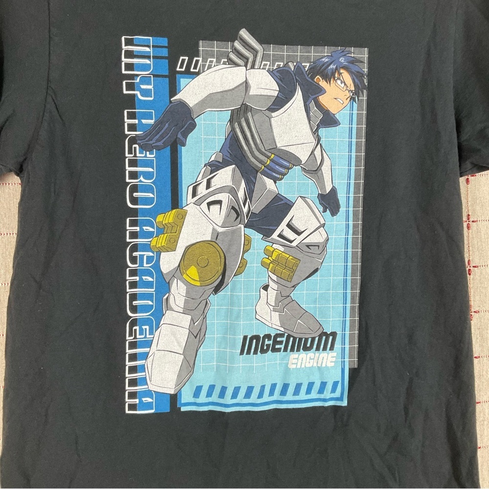 My Hero Academia Unisex Shirt Bundle Red Riot Ingenium Shota Aizawa Medium Shirt - Picture 4 of 14